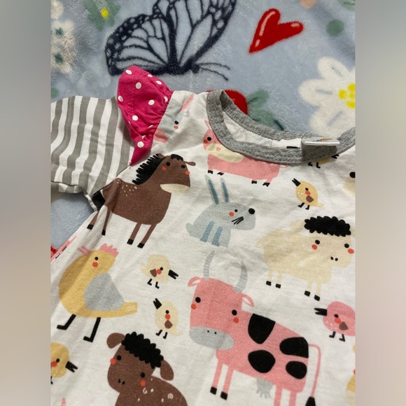 Farm Animal Patterned Boutique Baby Girl Outfit - Picture 2 of 4